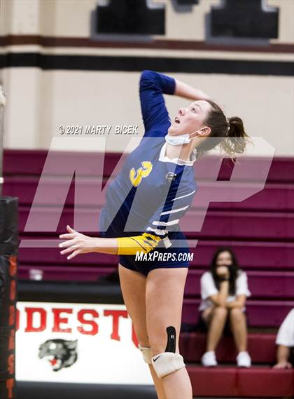 Thumbnail 1 in Gregori @ Modesto photogallery.