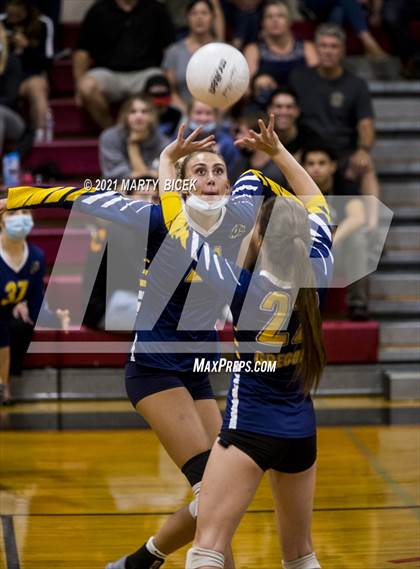 Thumbnail 3 in Gregori @ Modesto photogallery.