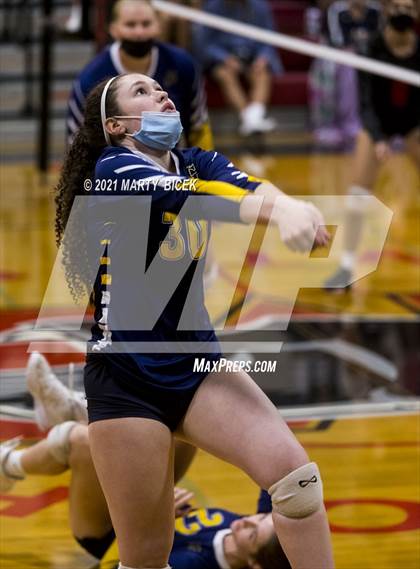 Thumbnail 3 in Gregori @ Modesto photogallery.