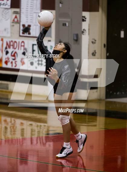 Thumbnail 3 in Gregori @ Modesto photogallery.