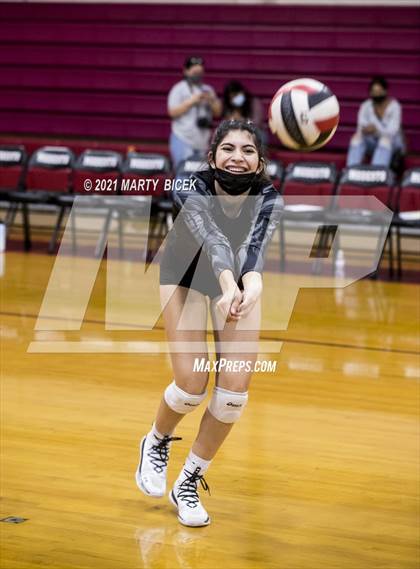 Thumbnail 3 in Gregori @ Modesto photogallery.
