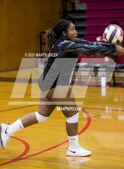 Thumbnail 3 in Gregori @ Modesto photogallery.