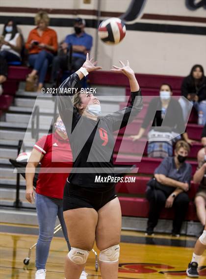 Thumbnail 2 in Gregori @ Modesto photogallery.