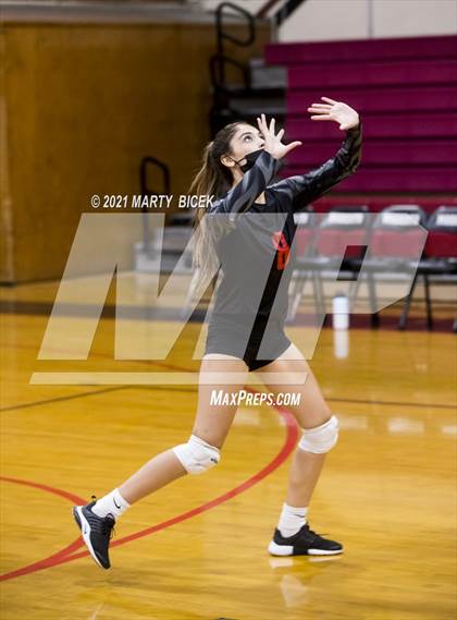 Thumbnail 2 in Gregori @ Modesto photogallery.