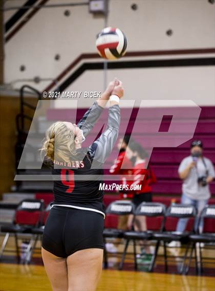 Thumbnail 3 in Gregori @ Modesto photogallery.