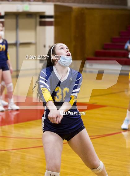 Thumbnail 3 in Gregori @ Modesto photogallery.