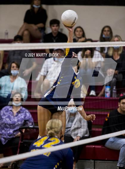 Thumbnail 3 in Gregori @ Modesto photogallery.