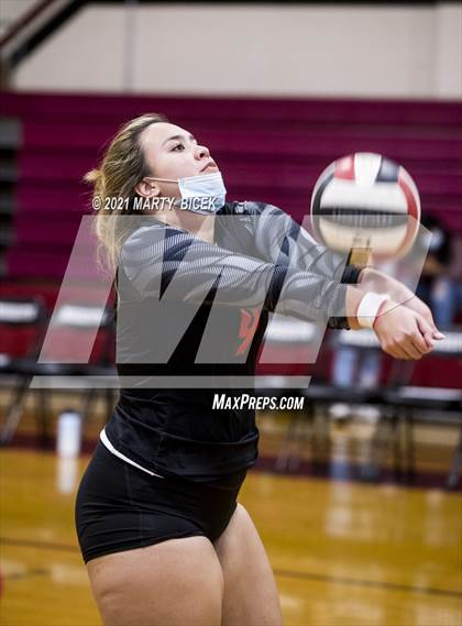 Thumbnail 1 in Gregori @ Modesto photogallery.