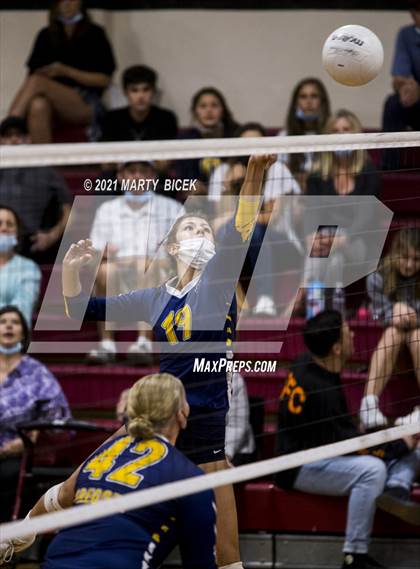 Thumbnail 3 in Gregori @ Modesto photogallery.