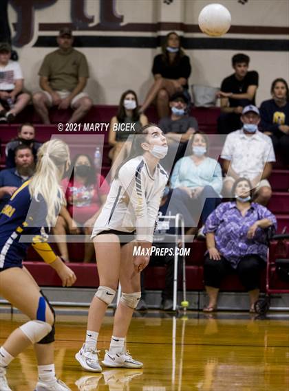 Thumbnail 1 in Gregori @ Modesto photogallery.