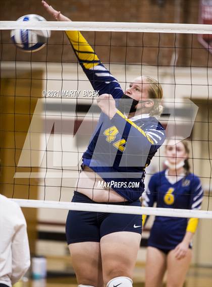Thumbnail 1 in Gregori @ Modesto photogallery.