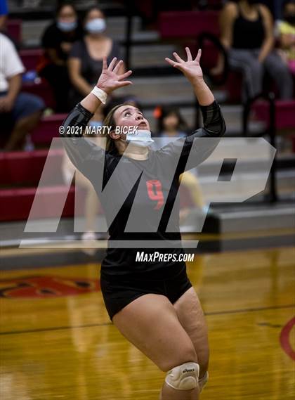 Thumbnail 1 in Gregori @ Modesto photogallery.