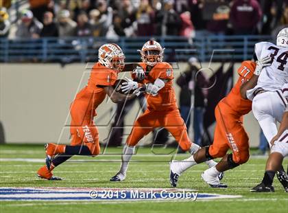 Thumbnail 3 in Cameron Yoe vs. Teague (UIL D3 Quarterfinal) photogallery.