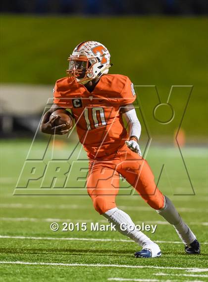 Thumbnail 2 in Cameron Yoe vs. Teague (UIL D3 Quarterfinal) photogallery.