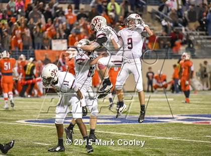 Thumbnail 3 in Cameron Yoe vs. Teague (UIL D3 Quarterfinal) photogallery.