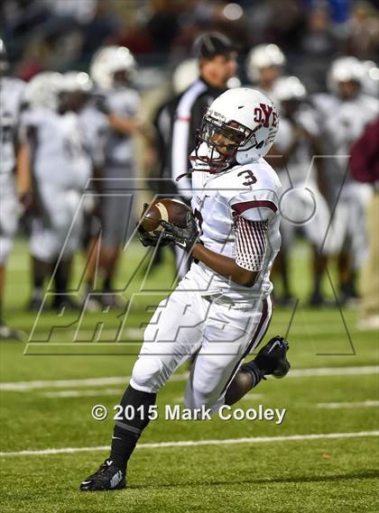 Thumbnail 3 in Cameron Yoe vs. Teague (UIL D3 Quarterfinal) photogallery.