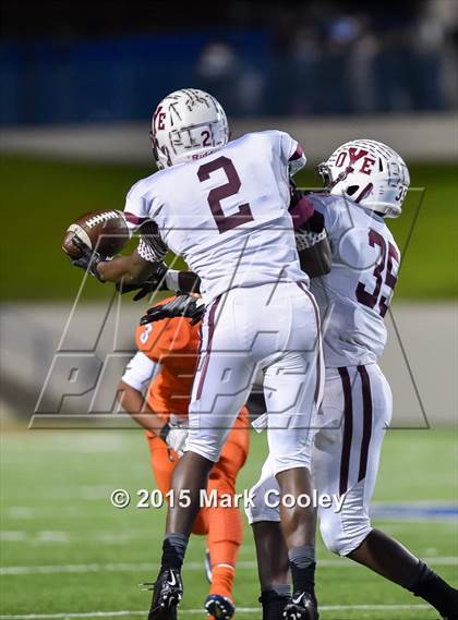Thumbnail 1 in Cameron Yoe vs. Teague (UIL D3 Quarterfinal) photogallery.