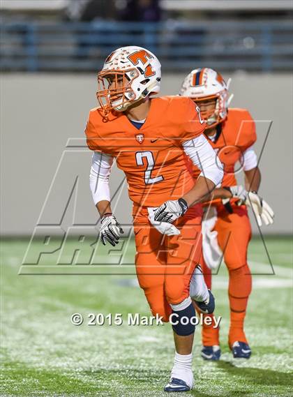 Thumbnail 2 in Cameron Yoe vs. Teague (UIL D3 Quarterfinal) photogallery.