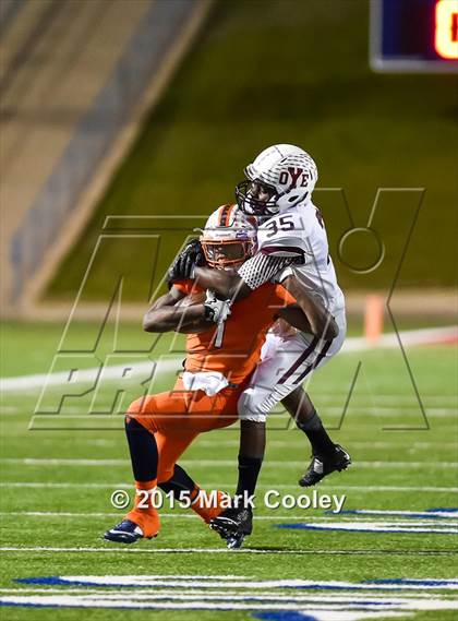 Thumbnail 1 in Cameron Yoe vs. Teague (UIL D3 Quarterfinal) photogallery.