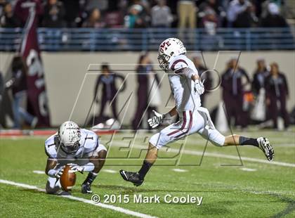 Thumbnail 3 in Cameron Yoe vs. Teague (UIL D3 Quarterfinal) photogallery.