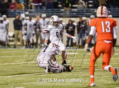 Thumbnail 3 in Cameron Yoe vs. Teague (UIL D3 Quarterfinal) photogallery.