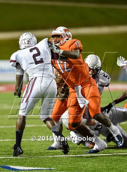 Thumbnail 2 in Cameron Yoe vs. Teague (UIL D3 Quarterfinal) photogallery.