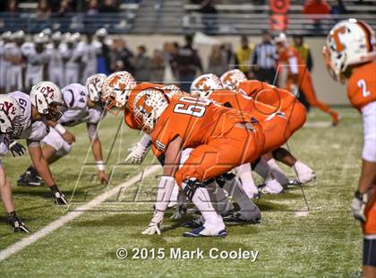 Thumbnail 2 in Cameron Yoe vs. Teague (UIL D3 Quarterfinal) photogallery.