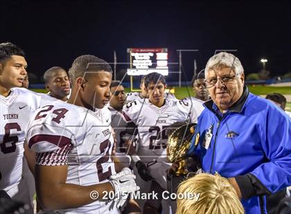Thumbnail 2 in Cameron Yoe vs. Teague (UIL D3 Quarterfinal) photogallery.