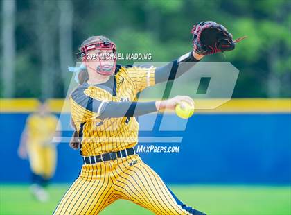 Thumbnail 2 in Liberty @ Hardin-Jefferson photogallery.