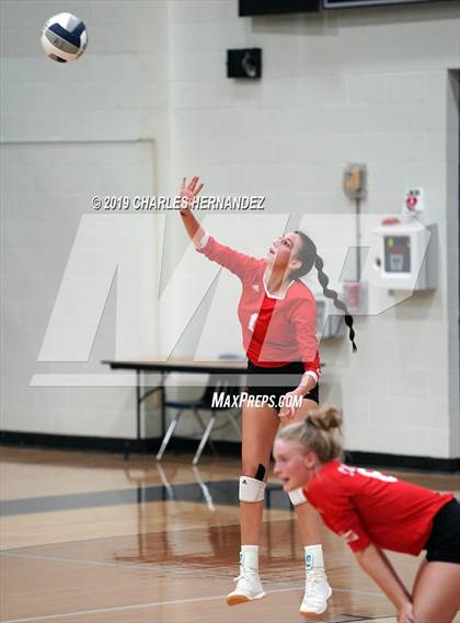 Thumbnail 2 in Splendora vs. Carthage (UIL 4A Regional Semifinal) photogallery.