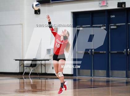 Thumbnail 1 in Splendora vs. Carthage (UIL 4A Regional Semifinal) photogallery.