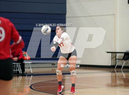 Thumbnail 2 in Splendora vs. Carthage (UIL 4A Regional Semifinal) photogallery.