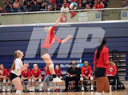 Thumbnail 1 in Splendora vs. Carthage (UIL 4A Regional Semifinal) photogallery.