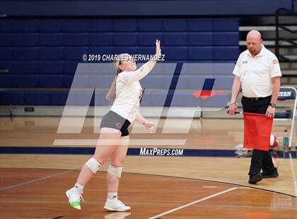 Thumbnail 3 in Splendora vs. Carthage (UIL 4A Regional Semifinal) photogallery.