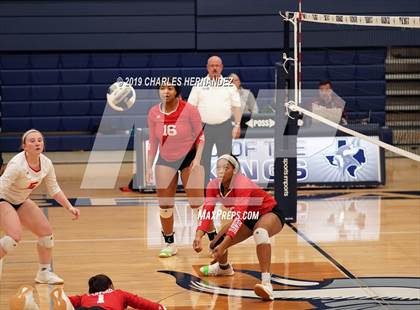 Thumbnail 3 in Splendora vs. Carthage (UIL 4A Regional Semifinal) photogallery.
