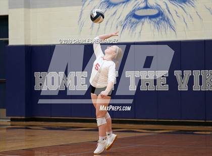 Thumbnail 2 in Splendora vs. Carthage (UIL 4A Regional Semifinal) photogallery.