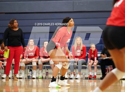 Thumbnail 1 in Splendora vs. Carthage (UIL 4A Regional Semifinal) photogallery.