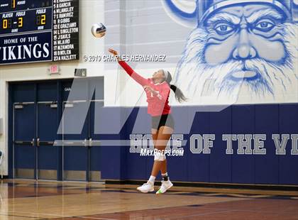Thumbnail 1 in Splendora vs. Carthage (UIL 4A Regional Semifinal) photogallery.