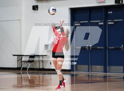Thumbnail 2 in Splendora vs. Carthage (UIL 4A Regional Semifinal) photogallery.