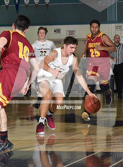 Thumbnail 3 in Liberty vs. Oak Ridge (Adidas Challenge) photogallery.