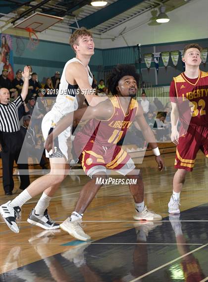 Thumbnail 2 in Liberty vs. Oak Ridge (Adidas Challenge) photogallery.