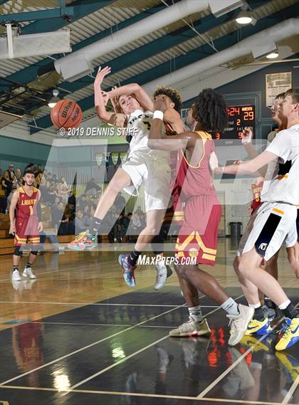 Thumbnail 3 in Liberty vs. Oak Ridge (Adidas Challenge) photogallery.