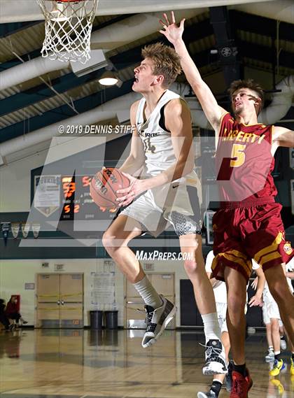 Thumbnail 3 in Liberty vs. Oak Ridge (Adidas Challenge) photogallery.