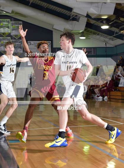 Thumbnail 2 in Liberty vs. Oak Ridge (Adidas Challenge) photogallery.