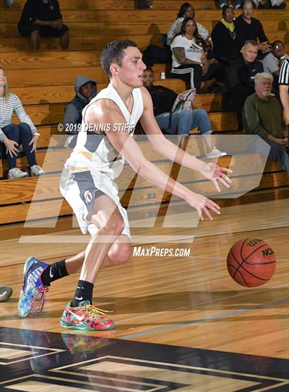 Thumbnail 1 in Liberty vs. Oak Ridge (Adidas Challenge) photogallery.