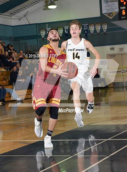 Thumbnail 3 in Liberty vs. Oak Ridge (Adidas Challenge) photogallery.