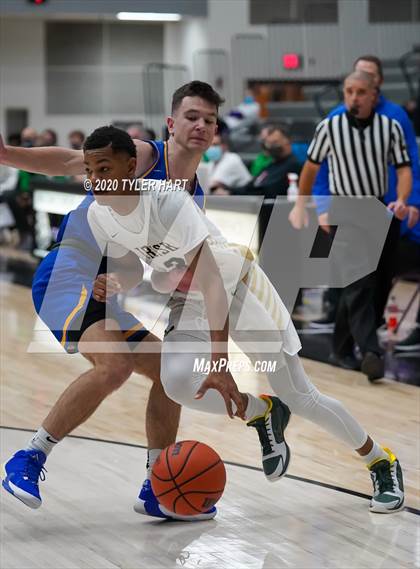 Thumbnail 2 in Cathedral vs. Homestead (Sneakers for Santa Shootout) photogallery.
