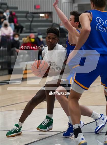 Thumbnail 3 in Cathedral vs. Homestead (Sneakers for Santa Shootout) photogallery.
