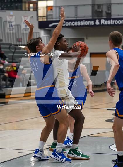 Thumbnail 3 in Cathedral vs. Homestead (Sneakers for Santa Shootout) photogallery.