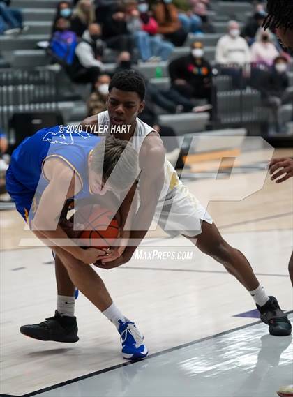 Thumbnail 3 in Cathedral vs. Homestead (Sneakers for Santa Shootout) photogallery.